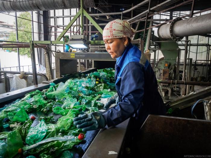 Как перерабатывают пластиковые бутылки (37 фото)