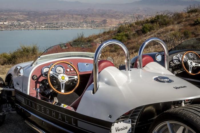 Vanderhall Laguna -     (39 )