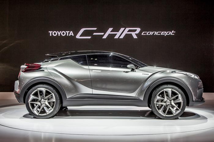 Toyota     c-hr (4 )