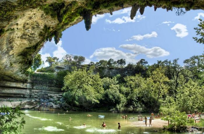   Hamilton Pool (16 )