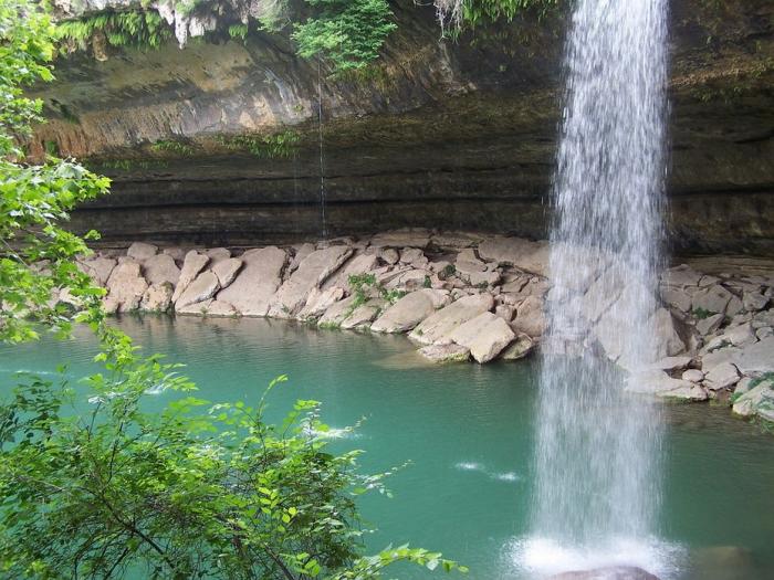   Hamilton Pool (16 )