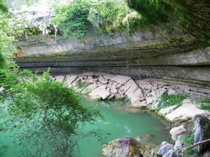   Hamilton Pool (16 )