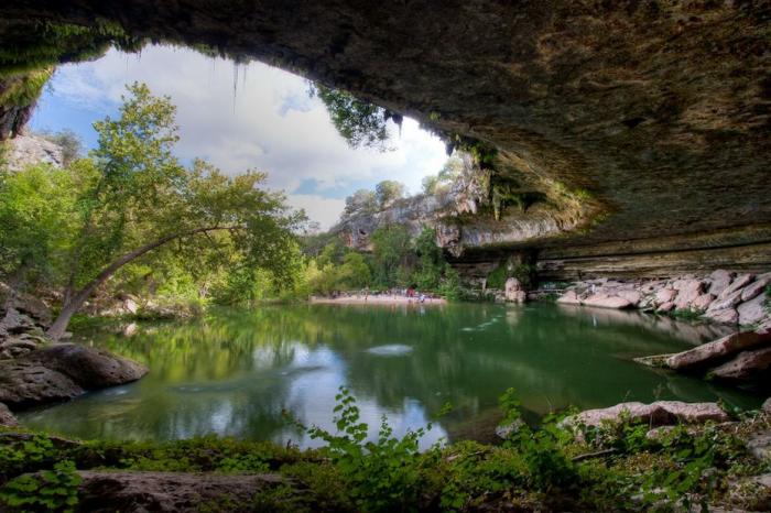   Hamilton Pool (16 )