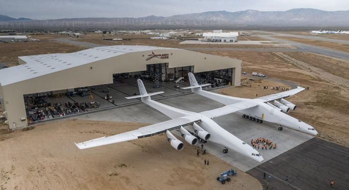          Stratolaunch (10 )