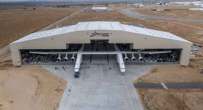          Stratolaunch (10 )