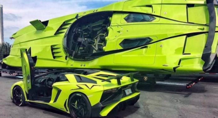     Lamborghini Aventador SV      (18  +)