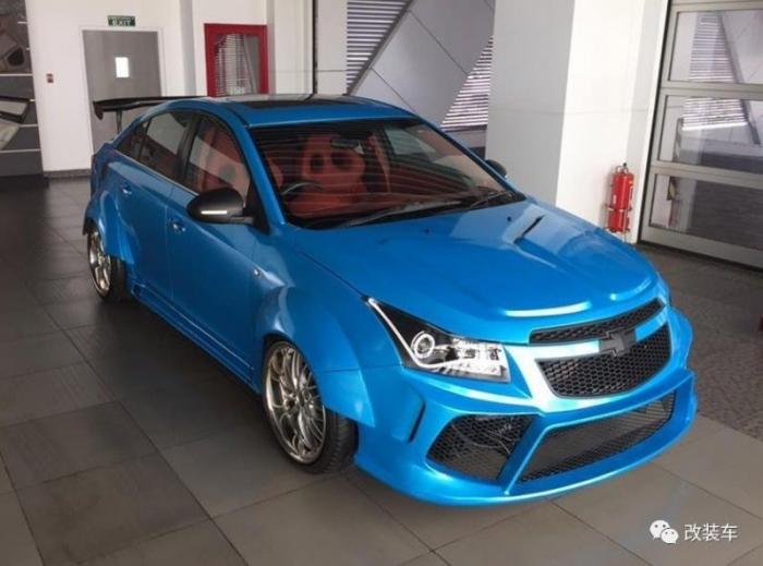   Chevrolet Cruze - (11 )