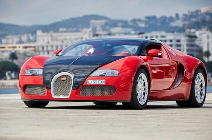   Bugatti Veyron     (17 )