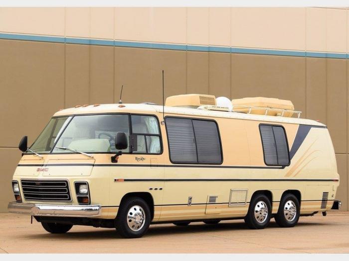 GMC Royale Motorhome:      (10 