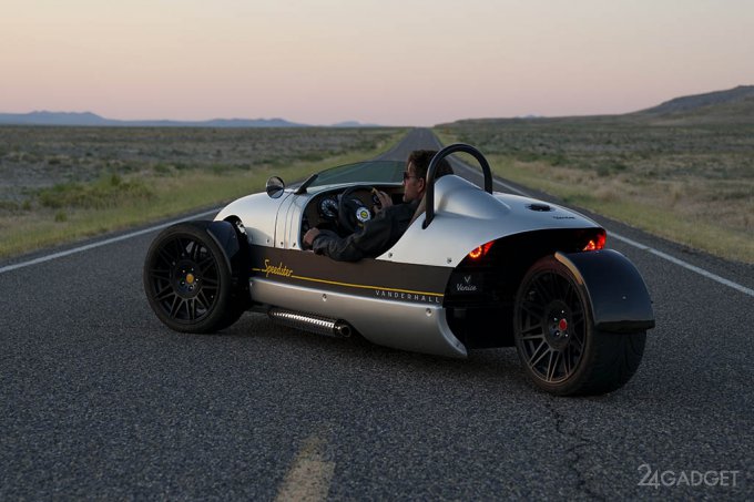      Vanderhall Speedster (9 )